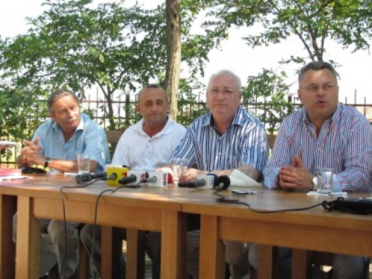 Puiu Haşotti: Comisia care a decis că Victor Ponta a plagiat este formată din 